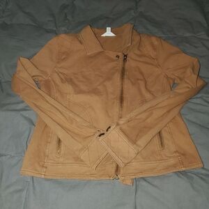 𝅺tan brown jacket